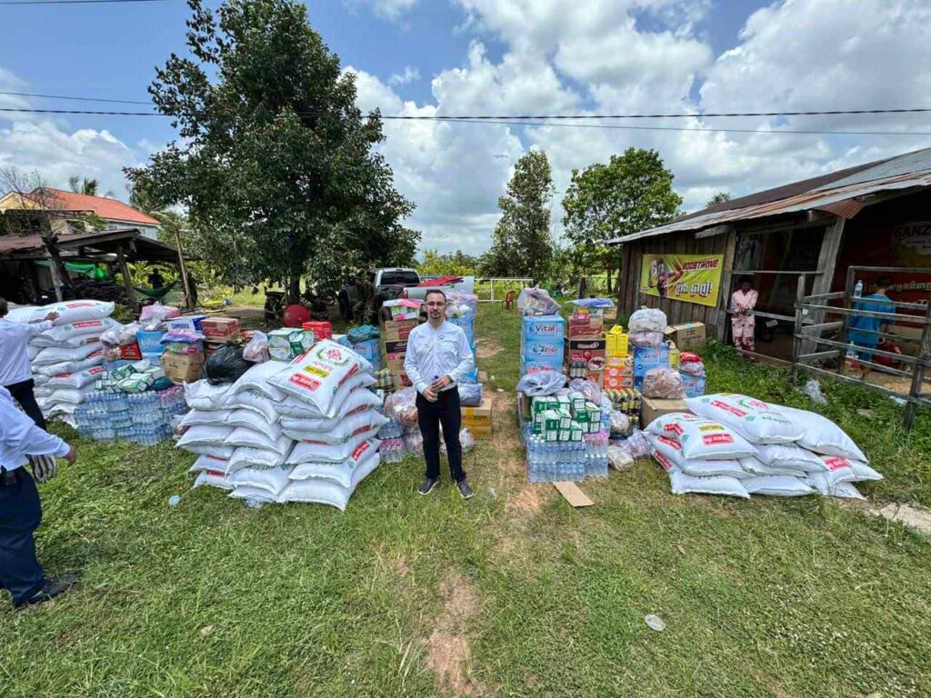 Lebensmittelspenden zur Unterstützung der Armee in der umkämpften Grenzregion zwischen Kambodscha und Thailand.