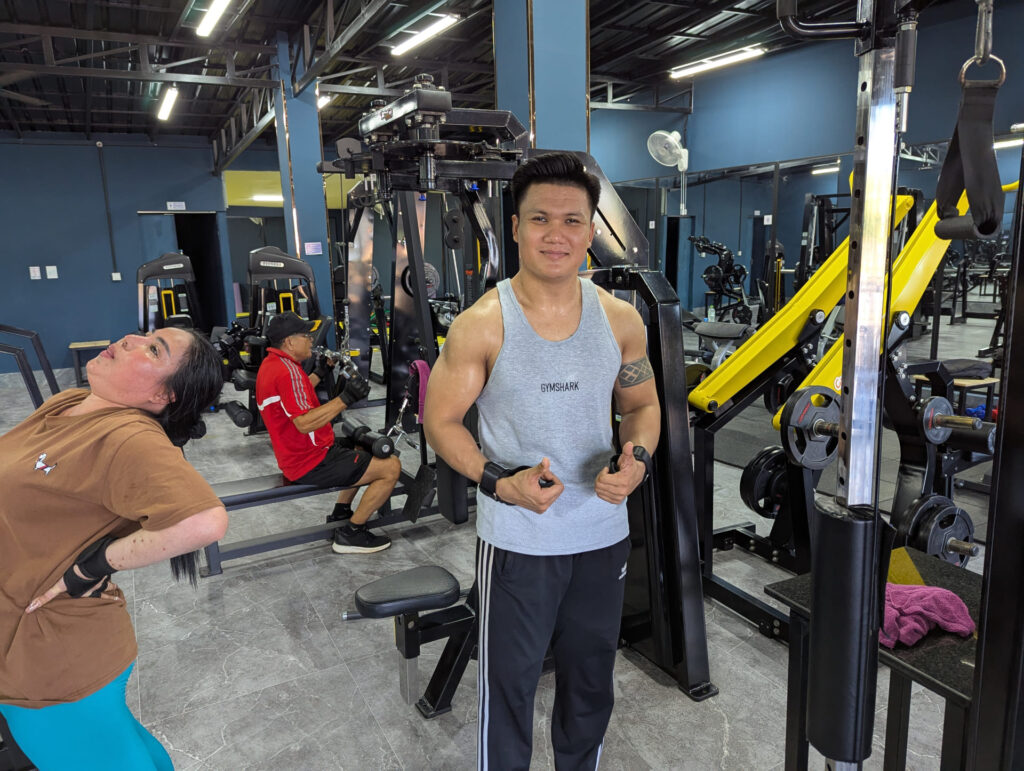 V12 Gym Kep, der Chef