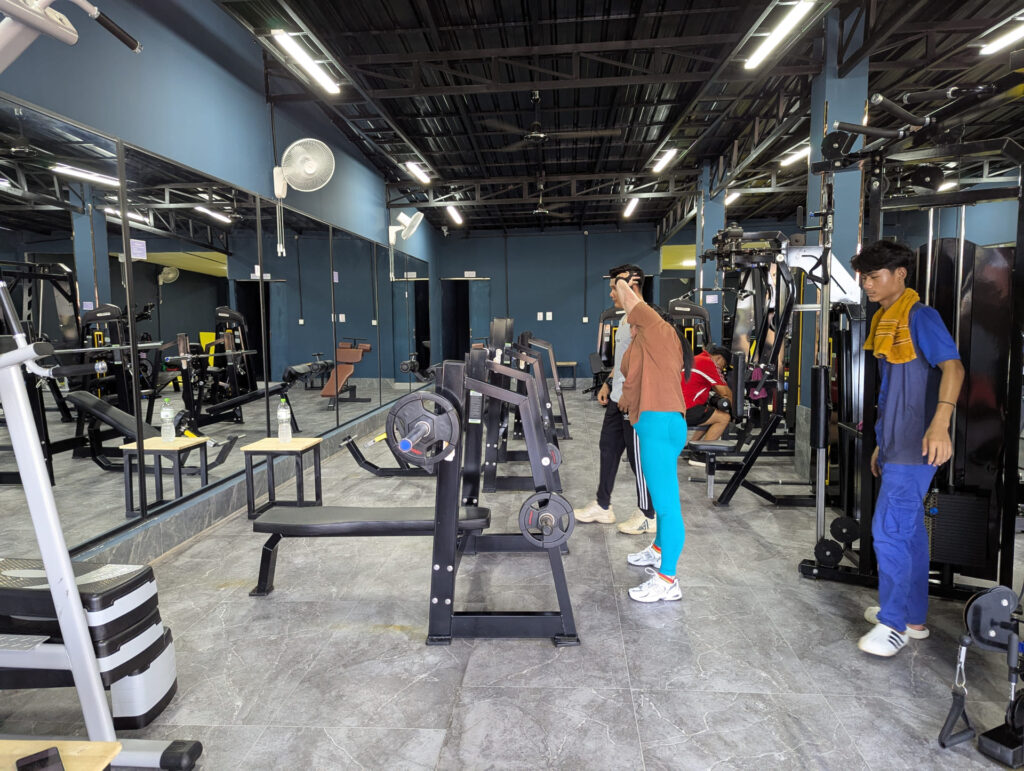 V12 Gym Kep innen 1